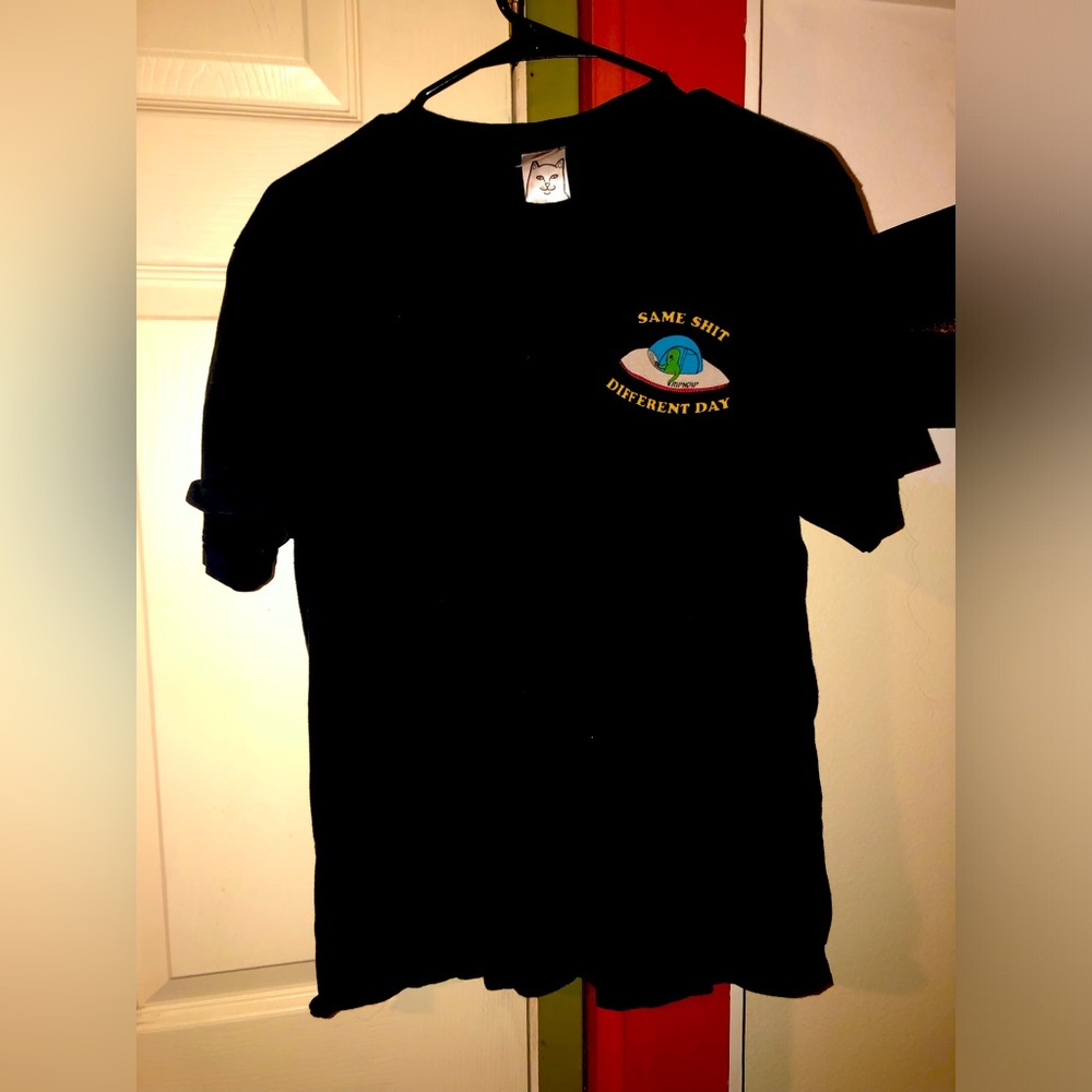 ALIEN Rip and dip tee
